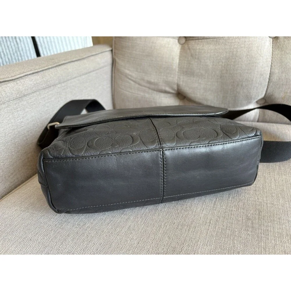 Coach Charles F72220 Messenger In Signature Embossed Leather Crossbody Bag Navy